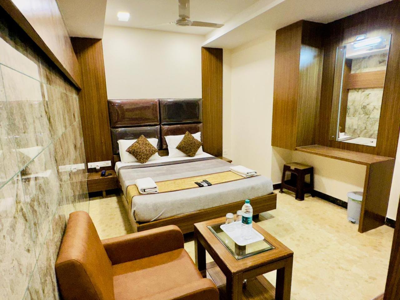 Sheraton Grande At Puratchi Thalaivar Dr Mgr Central Railway Station Chennai Exterior foto